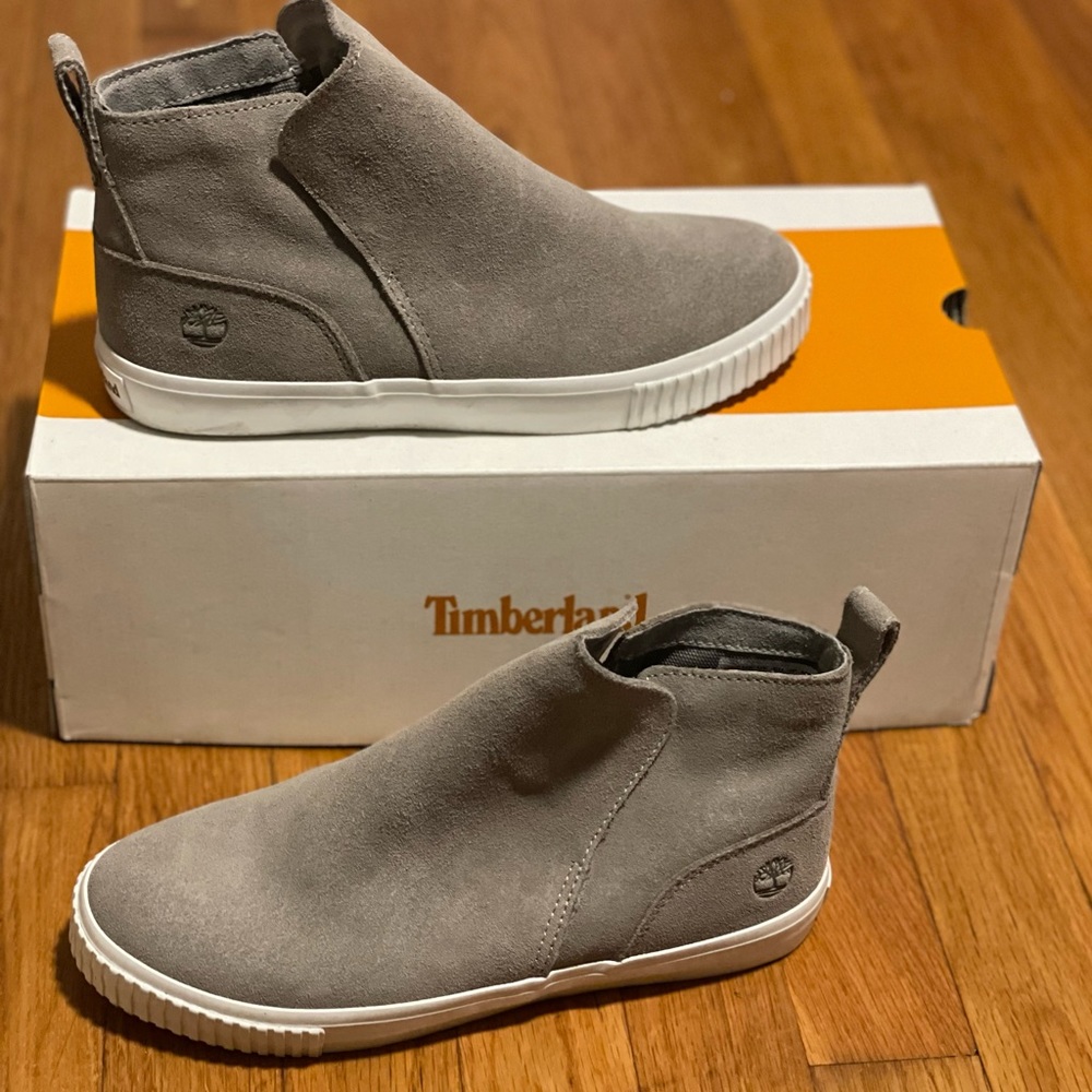EUC Timberland Skyla Bay Pull On Boot- Medium Grey Suede
